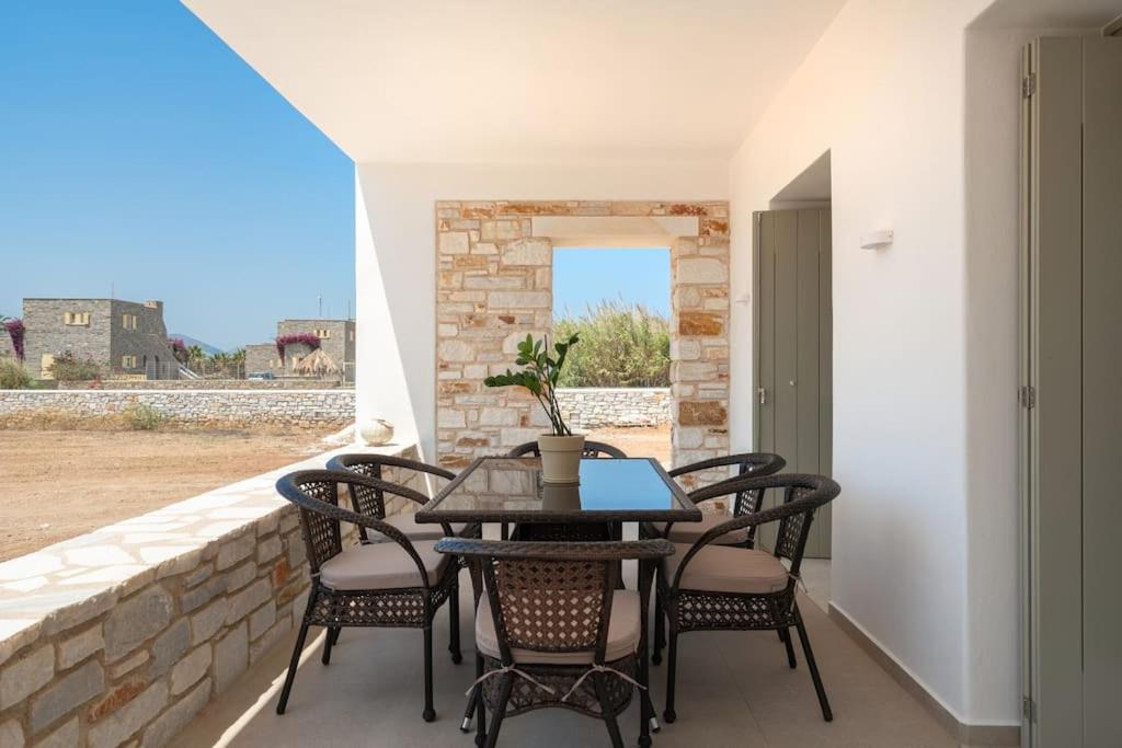 Santa Maria Mare Villa Naousa (Paros)