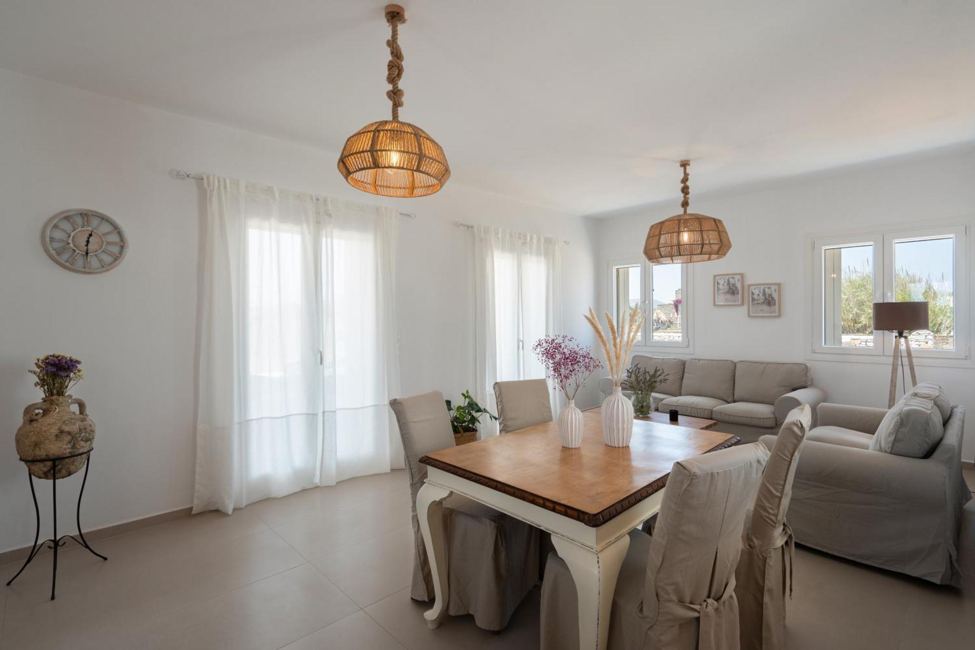 Santa Maria Mare Villa Naousa (Paros)